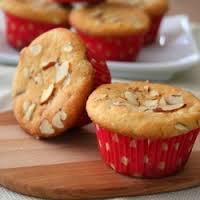 کیک با شیرین کننده استویا شیرینی دیابتی