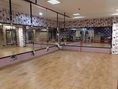 باشگاه رقص آران